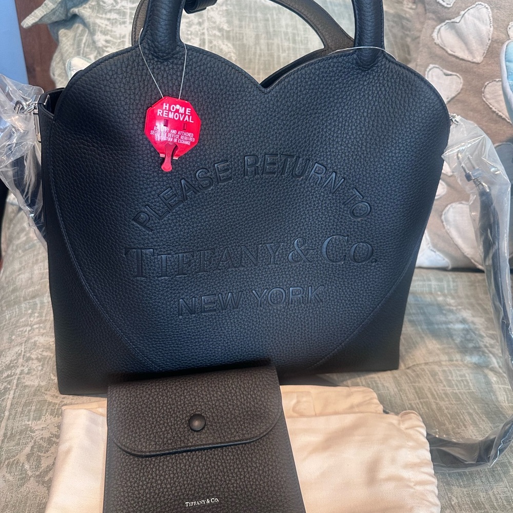 Tiffany & Co. large black Heart Bag - Picture 4 of 4